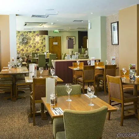 Premier - George Square 3*