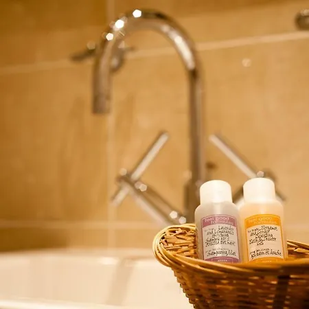 Rab Ha's Hotell 3*