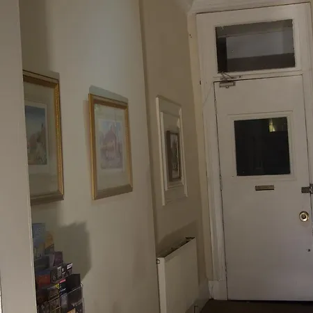 Πανσιόν House 3*