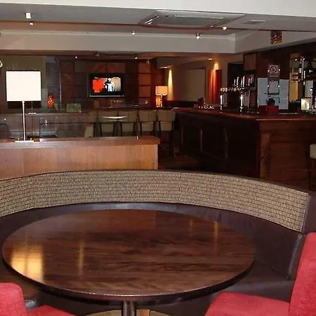 Crowwood And Alba Restaurant