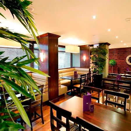 Leonardo West End Hotel