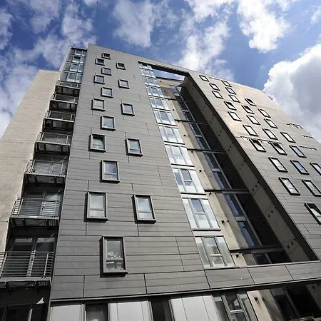 Riverfront Apartamento