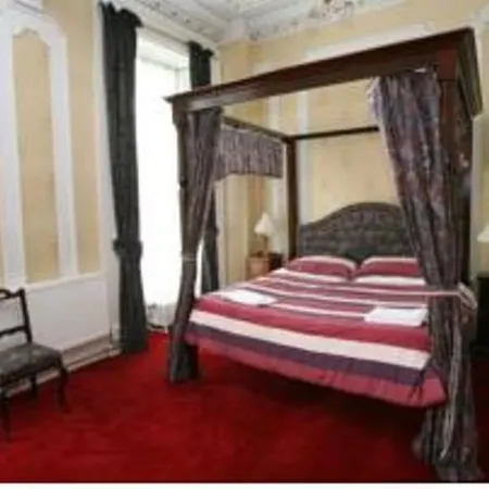 Clifton 3* Glasgow
