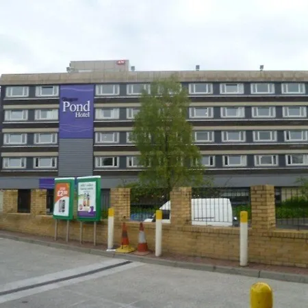 Hotel Leonardo West End 3*