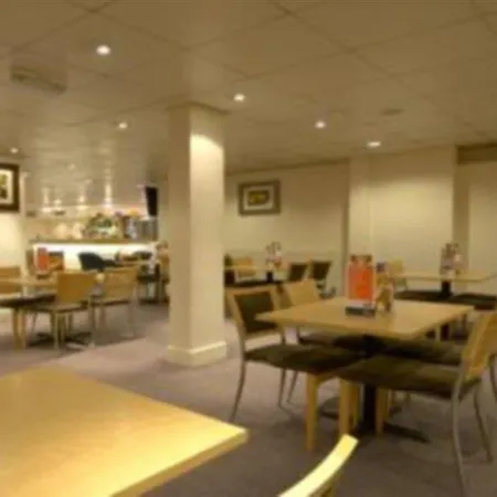 Hotel Travelodge 2*