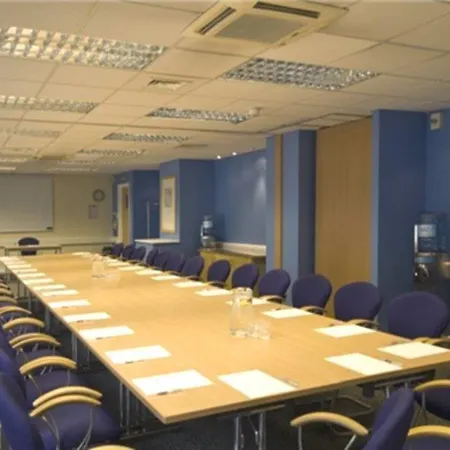 Premier - George Square