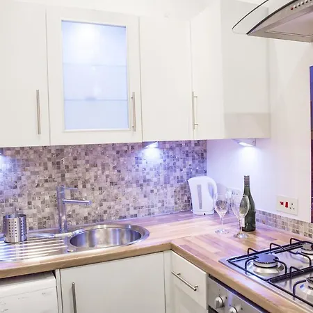 G11 West End Apartment Glasgow