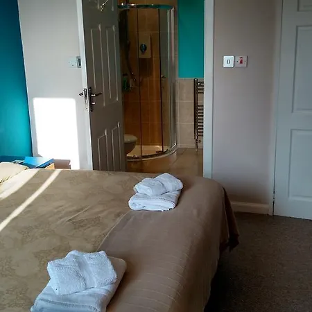 Azalea House Bed and breakfast 4*