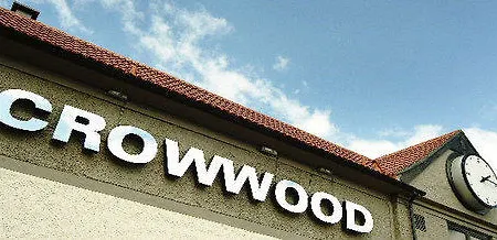 Crowwood And Alba Restaurant 3* כריסטון