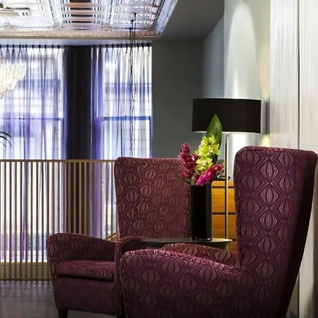 Park Centre By Radisson Hotel