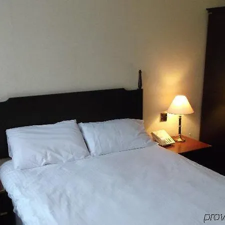 West By Compass Hospitality 3* גלאזגו