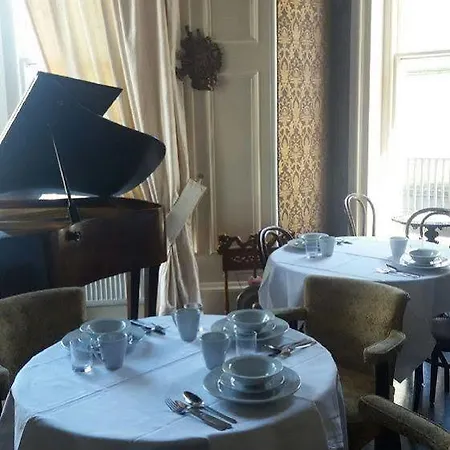 Hotell The Alfred 3*