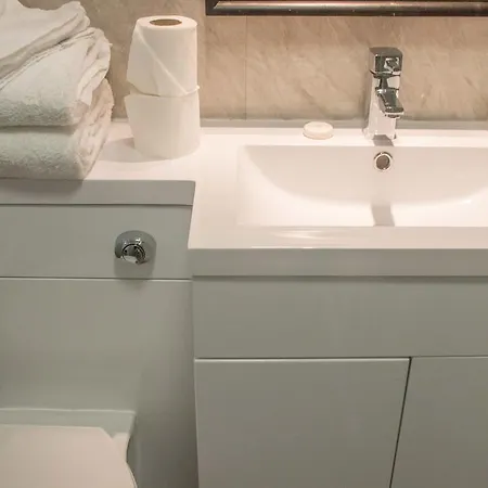 The Willow 2* Glasgow