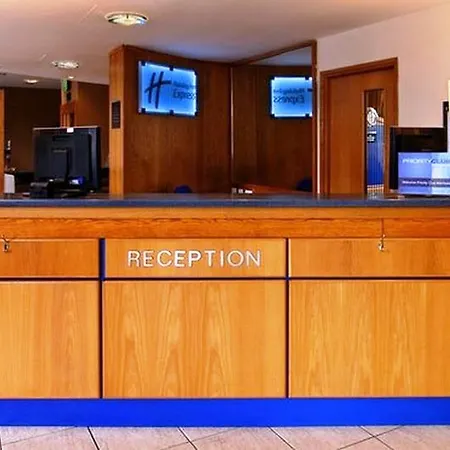 Express - - Ctr Theatreland By Ihg