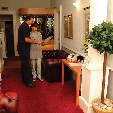 Hotel Ambassador