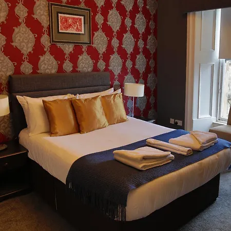The Alfred 3*
