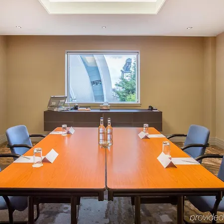 Crowne Plaza By Ihg 4*