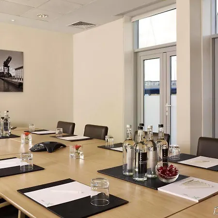 Hotell Hilton Garden Centre 4*