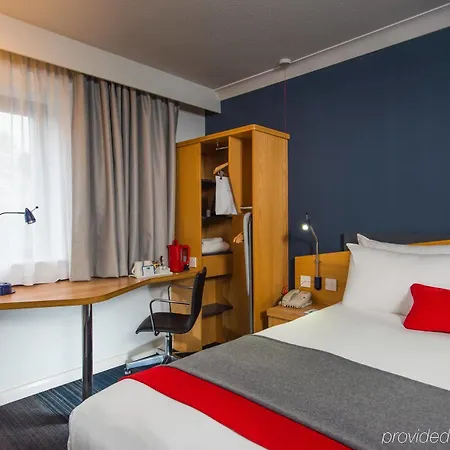 快捷假日酒店 - - 城市滨江ctr酒店 酒店