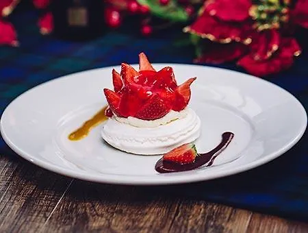 Crowwood And Alba Restaurant 3*