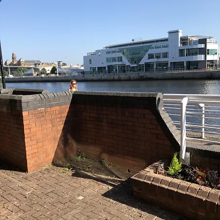Centre By The Hydro *
