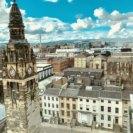 Station Skyline With Parking Apartmán Glasgow