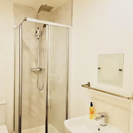 Station Skyline With Parking * Glasgow