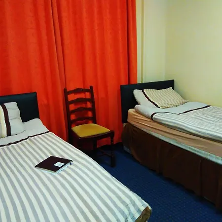 Alba Hostal *