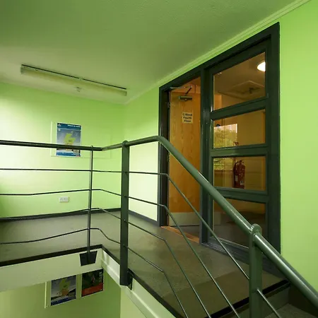 Hostel Metro *