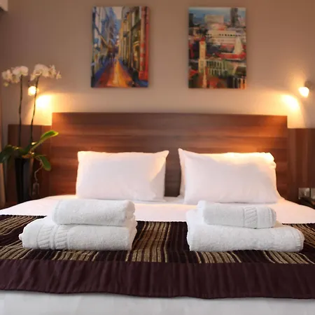 Hotel Leonardo Royal 4*