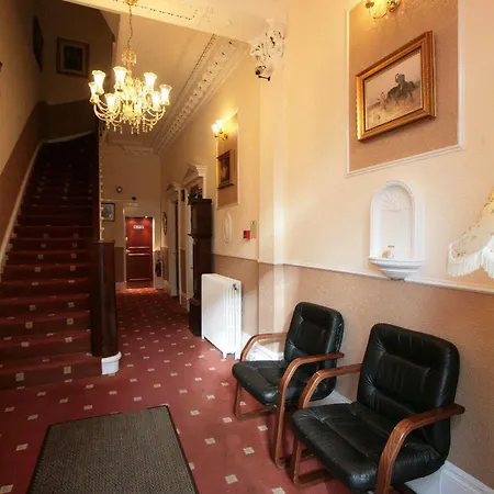 Clifton Hotel