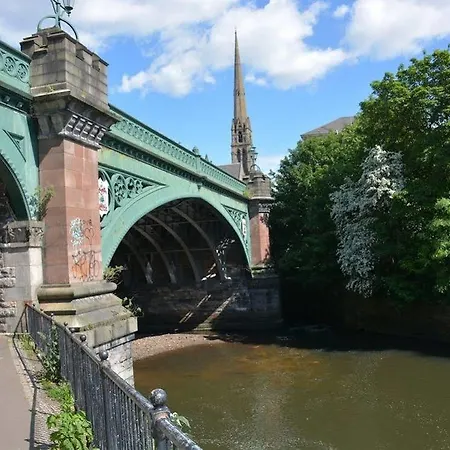 Ansab - High Quality Double In Shared Bed & Breakfast Glasgow