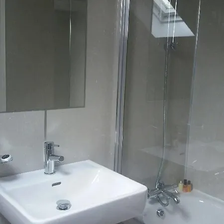 The Alfred 3* Glasgow