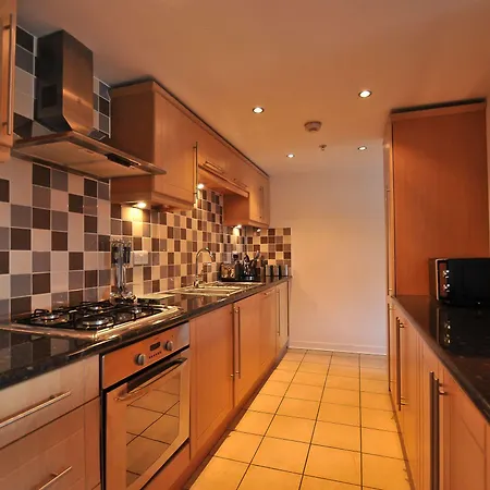 Executive 7 Glasgow