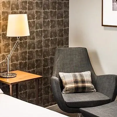 West By Compass Hospitality ホテル