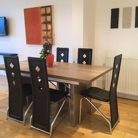 Sec Hydro Argyle West End - 2 Bedrooms Apartment *