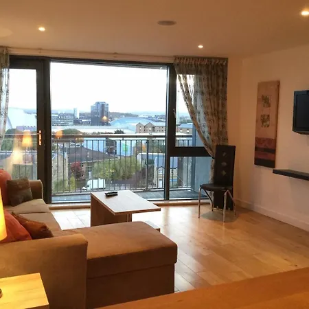 Sec Hydro Argyle West End - 2 Bedrooms
