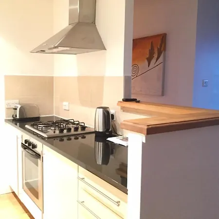 Sec Hydro Argyle West End - 2 Bedrooms Glasgow