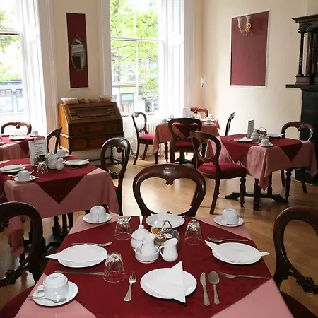 Clifton Hotel