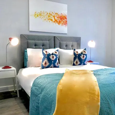 Byevo Almar - Close To And Airport - Perfect For Contractors Or Large Groups