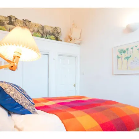 Beautifully Kept Mezzanine Flat ★school Of Art★ * 글라스고