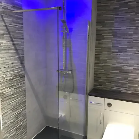 Centre With Free Secure Underground Parking * Glasgow