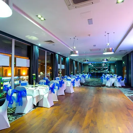 Lorne 3* Glasgow