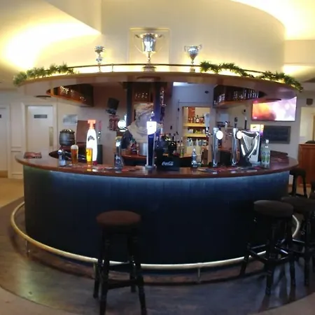 Clydebank 4* Glasgow