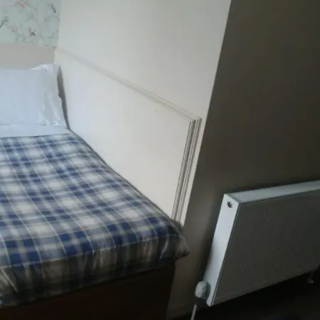 Hotel Clydebank 4*
