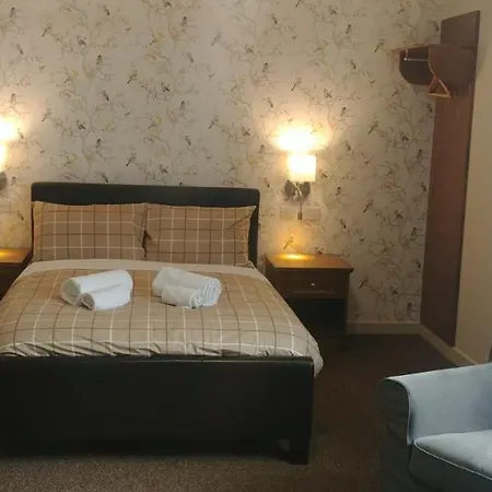 Clydebank 4* Glasgow