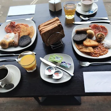 Lorne Hotel