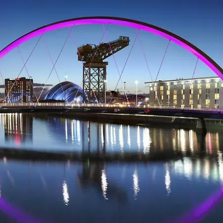 Bright And Cosy West End Apartmán *