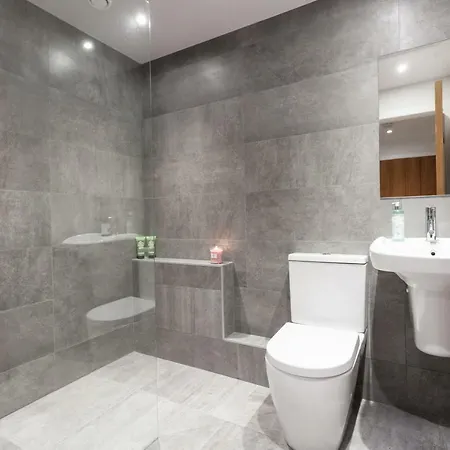 Riverside West End *