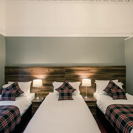 Royal West End Hotel 3*